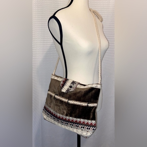 Women’s Hand Made brown Velvety Corduroy Fabric crossbody Bag, cotton lace - Picture 1 of 14